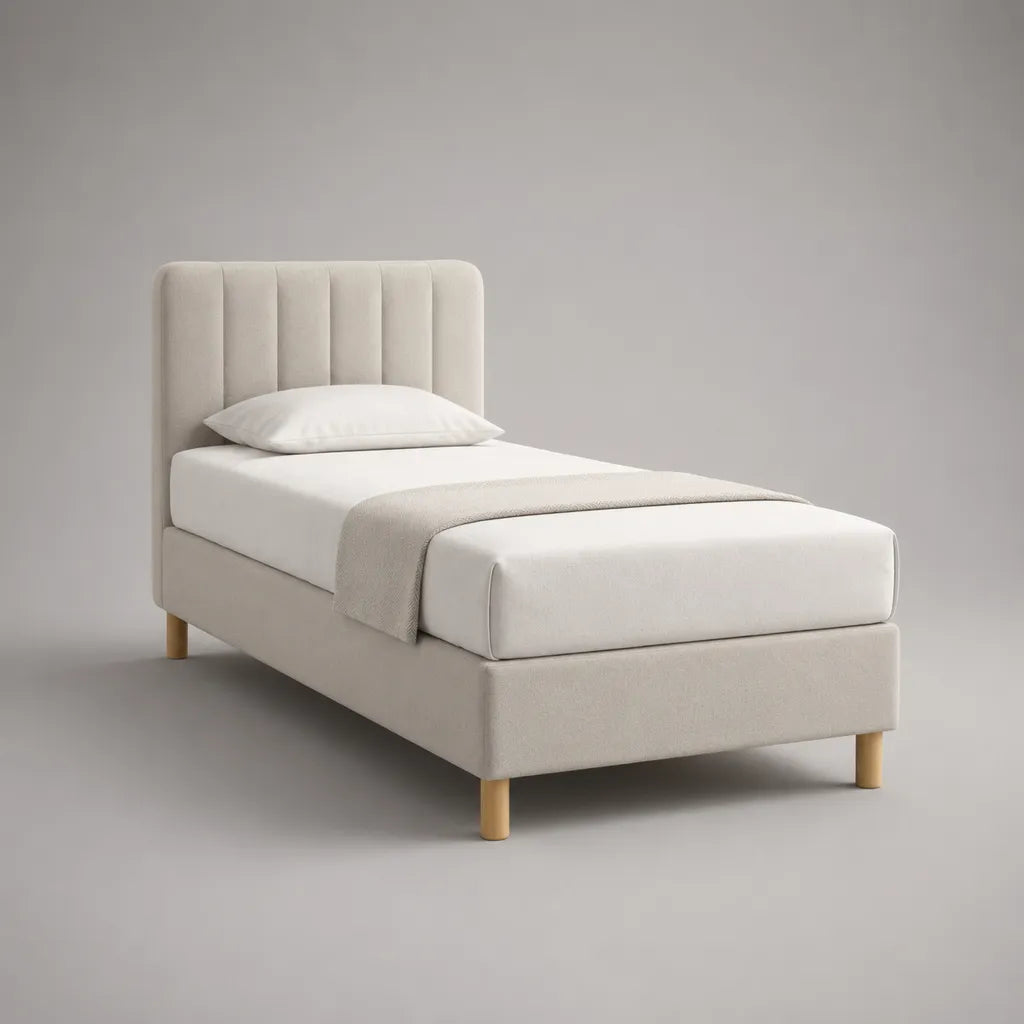 Lit simple rembourré en bois beige clair 90 × 190 cm avec tête de lit et sommier à lattes
